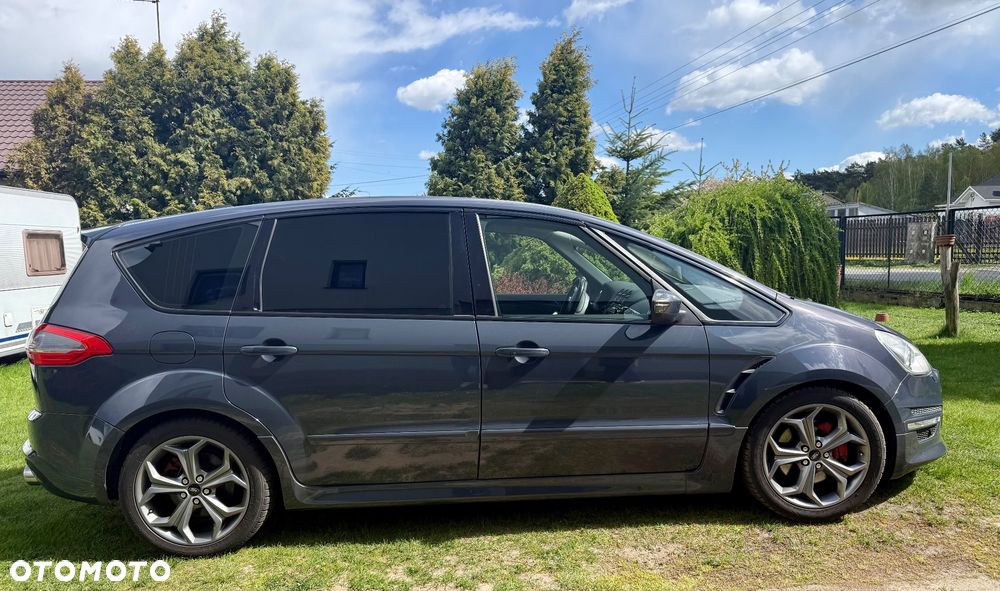 Ford S-Max - 11
