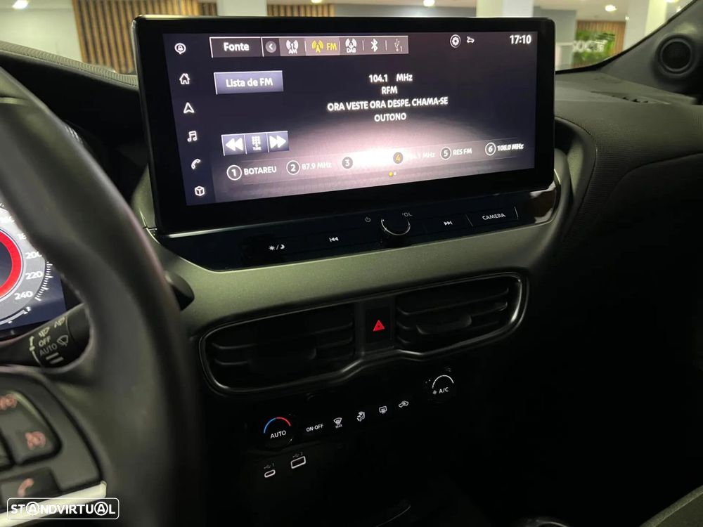 Nissan Juke 1.0 DIG-T N-Connecta NAV. DCT - 21