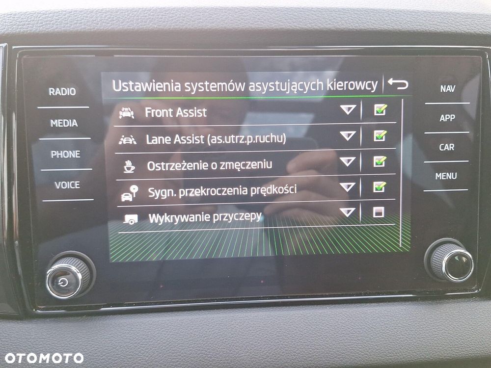 Skoda Karoq 1.5 TSI ACT Sportline DSG - 33