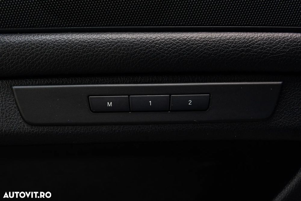 BMW Seria 5 525d xDrive - 27