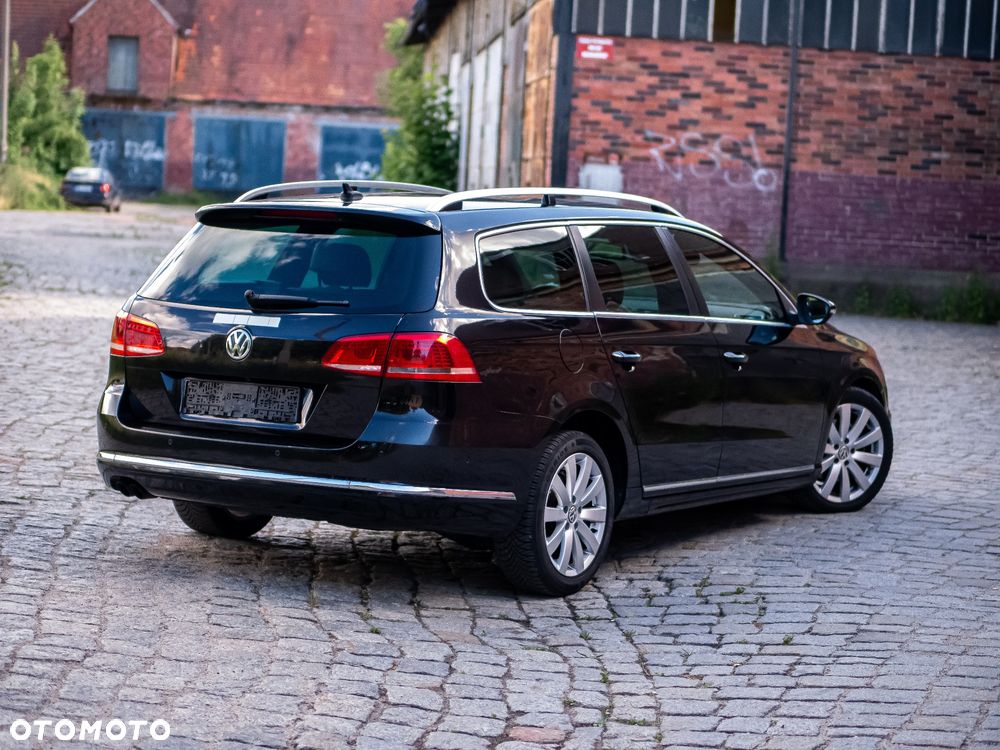 Volkswagen Passat 2.0 TDI Comfortline DSG - 14