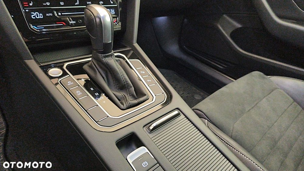 Volkswagen Passat 2.0 TSI Elegance DSG - 19