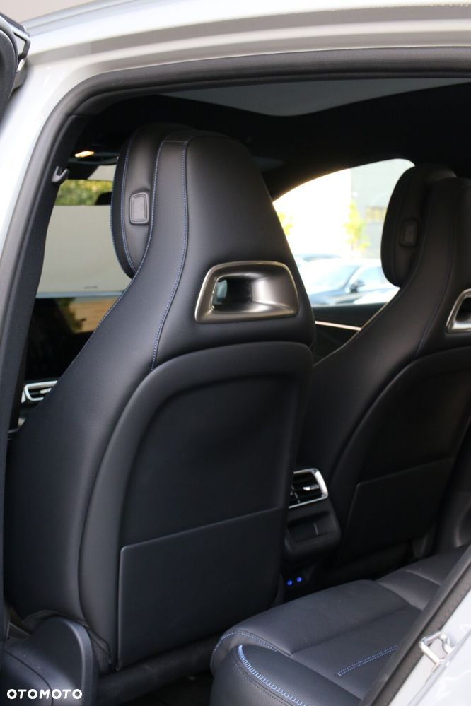Mercedes-Benz GLC - 21