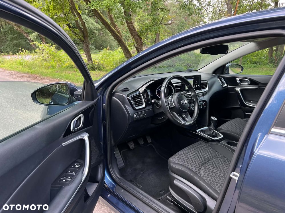 Kia Ceed 1.6 CRDi SCR L - 6