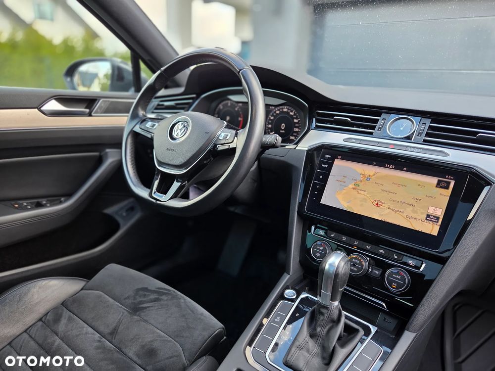 Volkswagen Passat Variant 2.0 TDI SCR DSG Highline - 13
