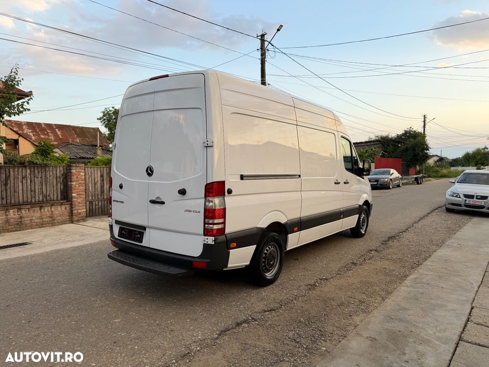 Mercedes-Benz Sprinter - 4