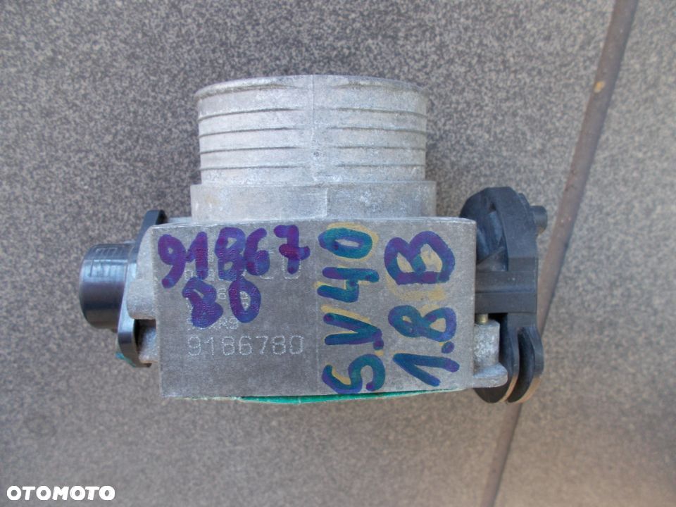 Volvo V40 S40 1,8L 9186780 Przepustnica powietrza - 2