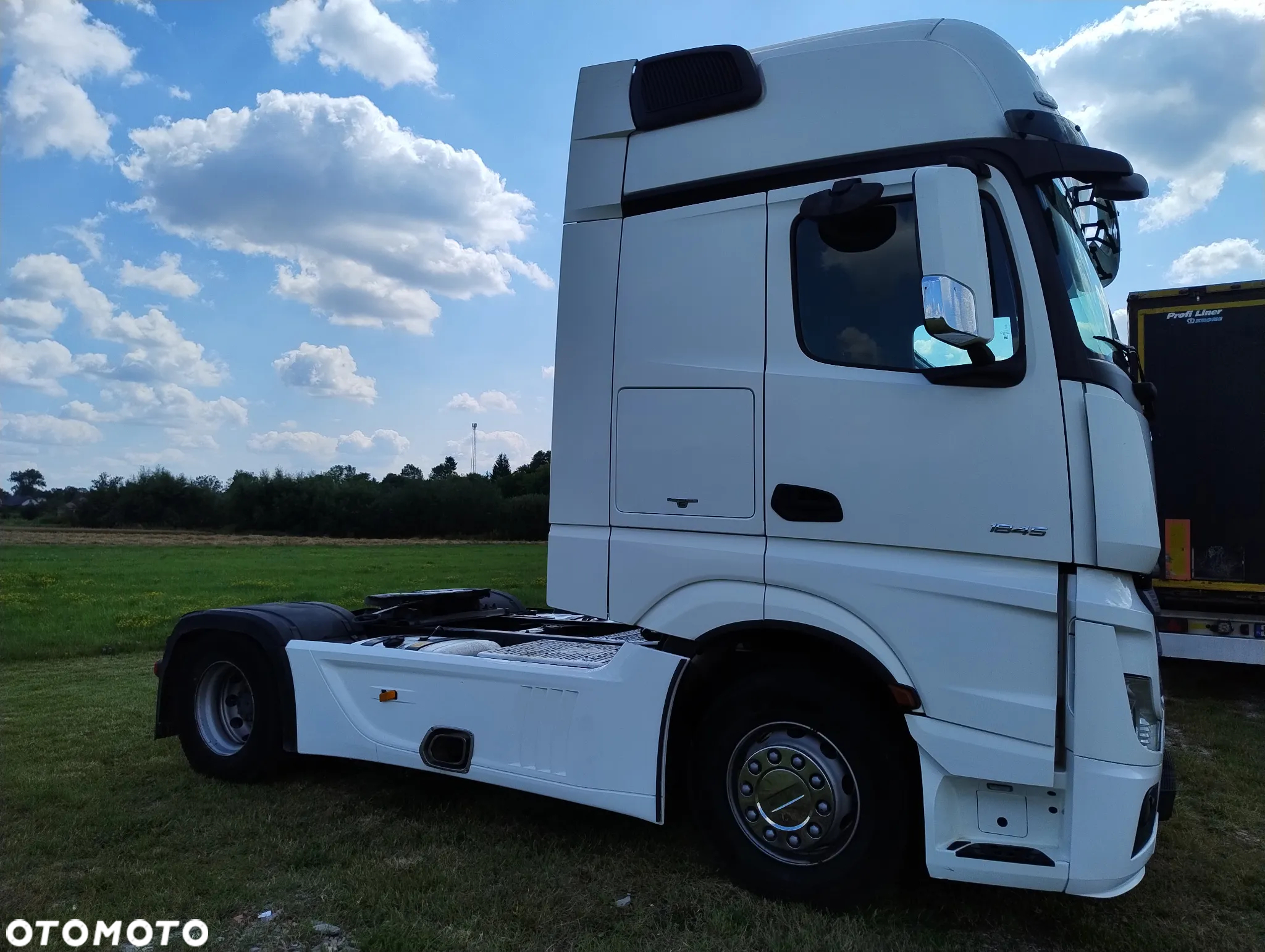 Mercedes-Benz Actros - 4