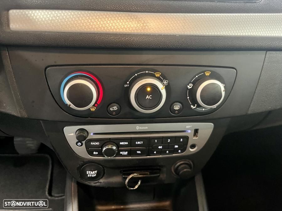 Renault Mégane Sport Tourer 1.5 dCi Dynamique CO2 Champion - 9