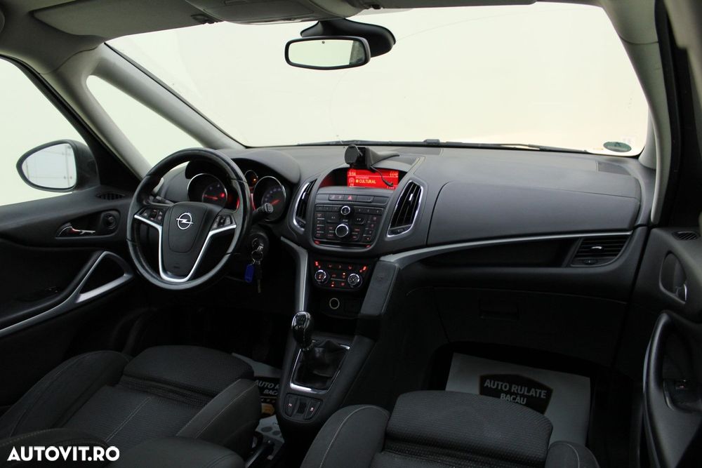 Opel Zafira - 13