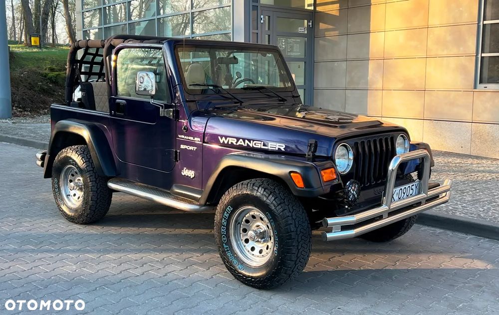 Jeep Wrangler 2.5L - 10