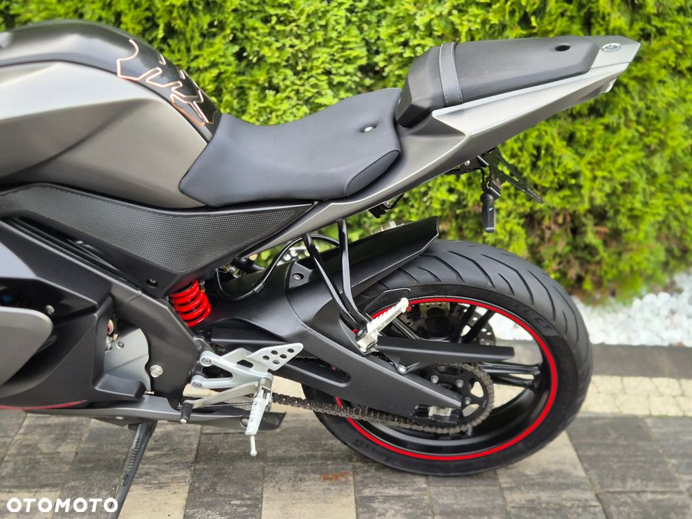 Yamaha YZF - 17