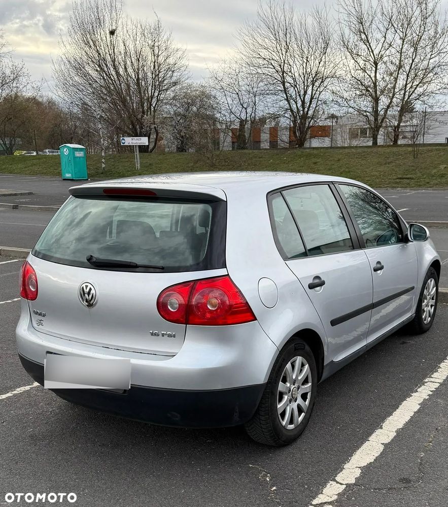 Volkswagen Golf 1.6 FSI Comfortline - 3