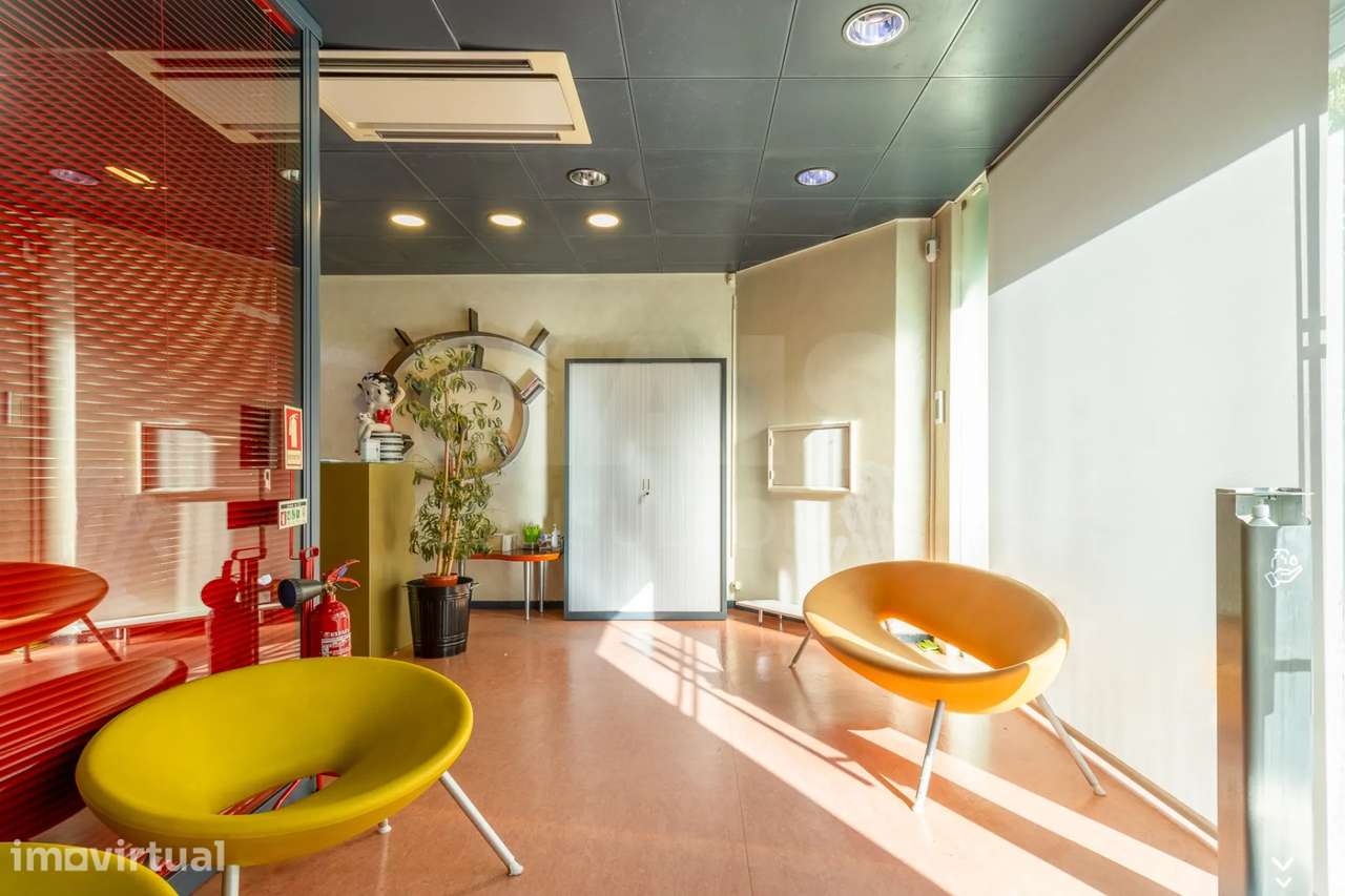 Espaço Comercial, Piso Único, em São Domingos de Benfica - Grande imagem: 2/14