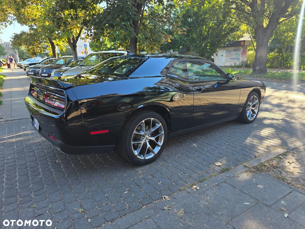 Dodge Challenger 3.6 SXT Plus - 17