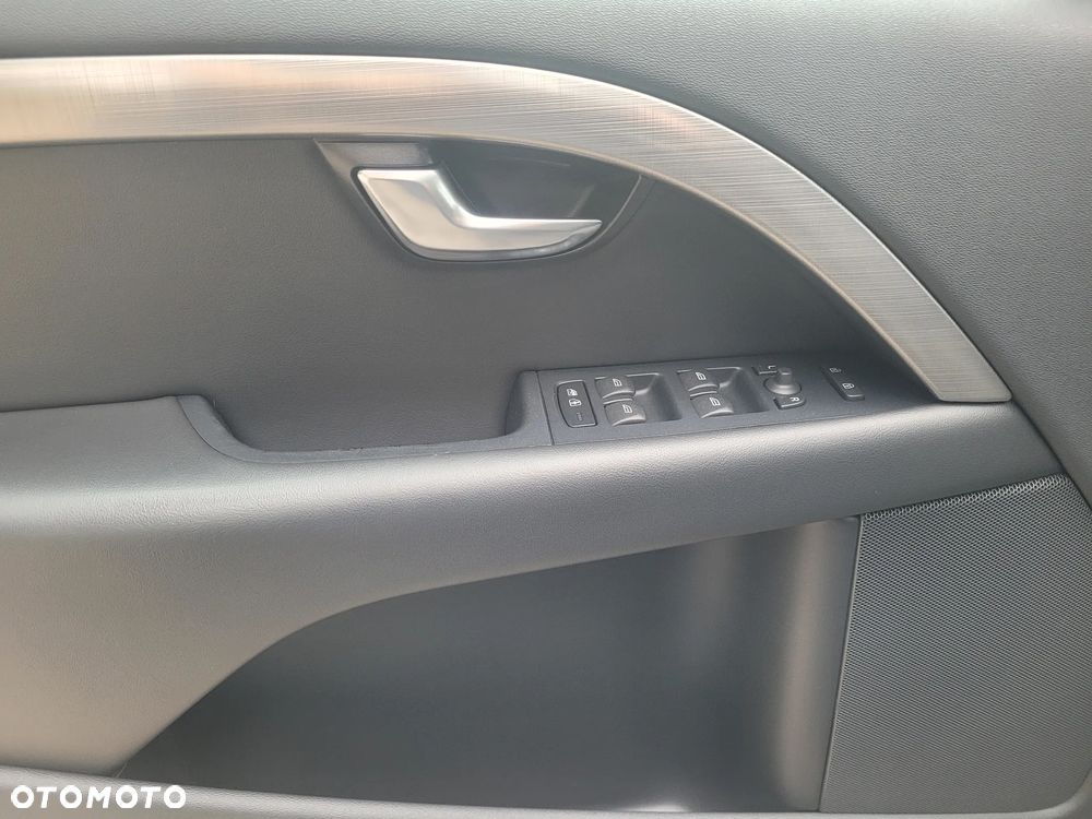 Volvo V70 2.0 - 18