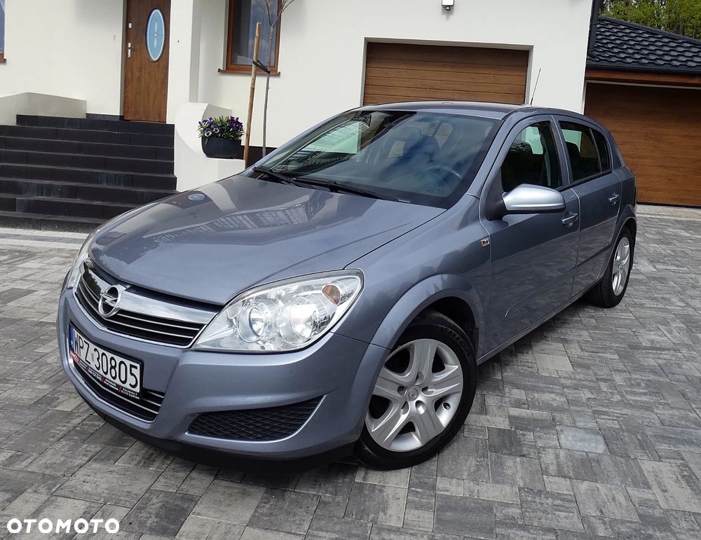 Opel Astra 1.4 Sport - 24