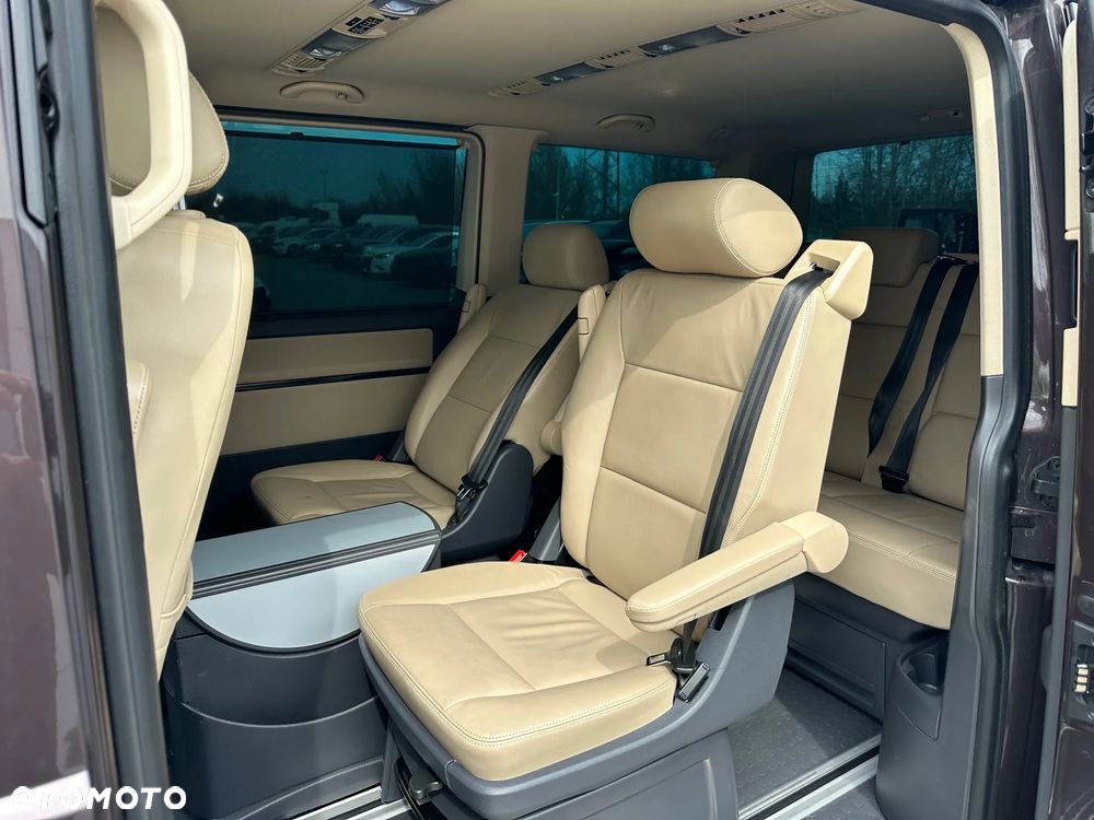 Volkswagen Multivan - 9