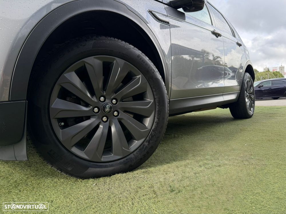 Land Rover Discovery Sport P300e Dynamic SE - 6
