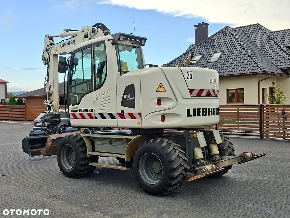 Liebherr A912 Compact - 2