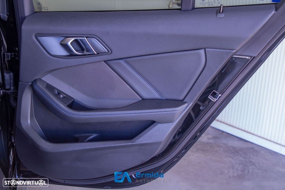 BMW 118 i Pack Desportivo M Auto - 50