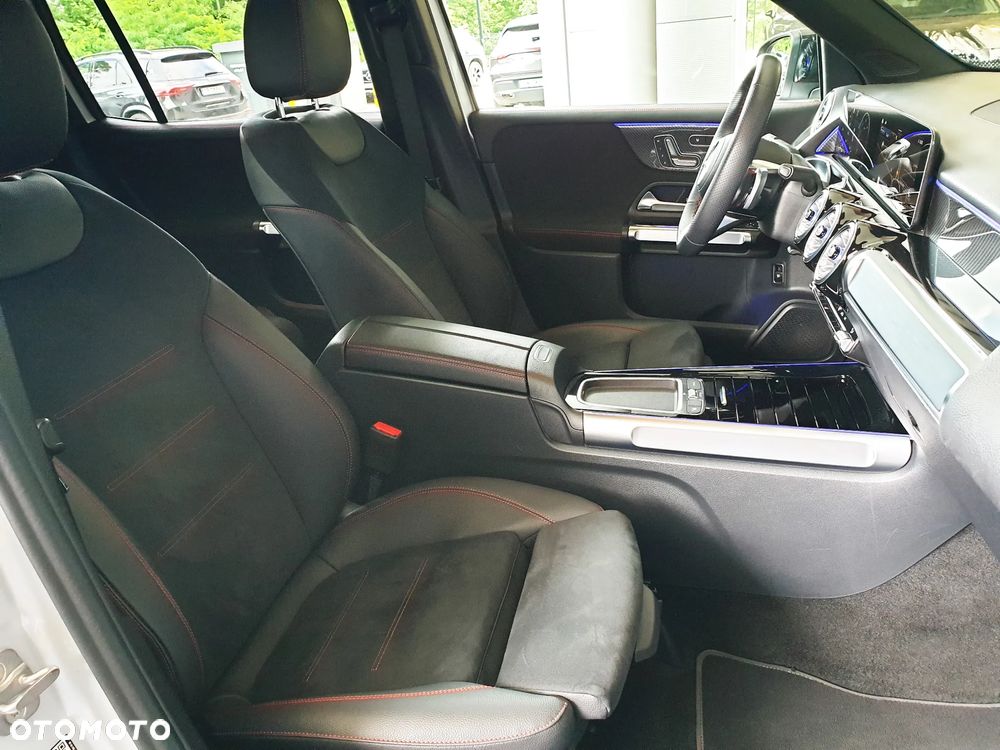 Mercedes-Benz GLB 200 d 4-Matic AMG Line 8G-DCT - 23