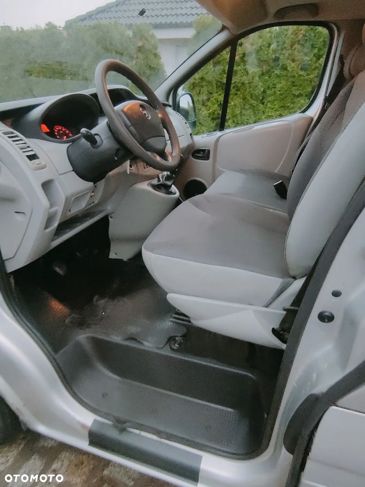 Opel Vivaro 2.0 CDTI 115 kM - 11
