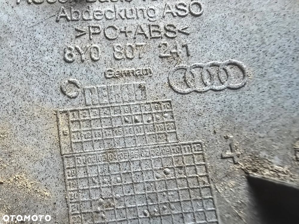 Audi A3 8Y Zaślepka haka przód zderzaka przedniego - 4