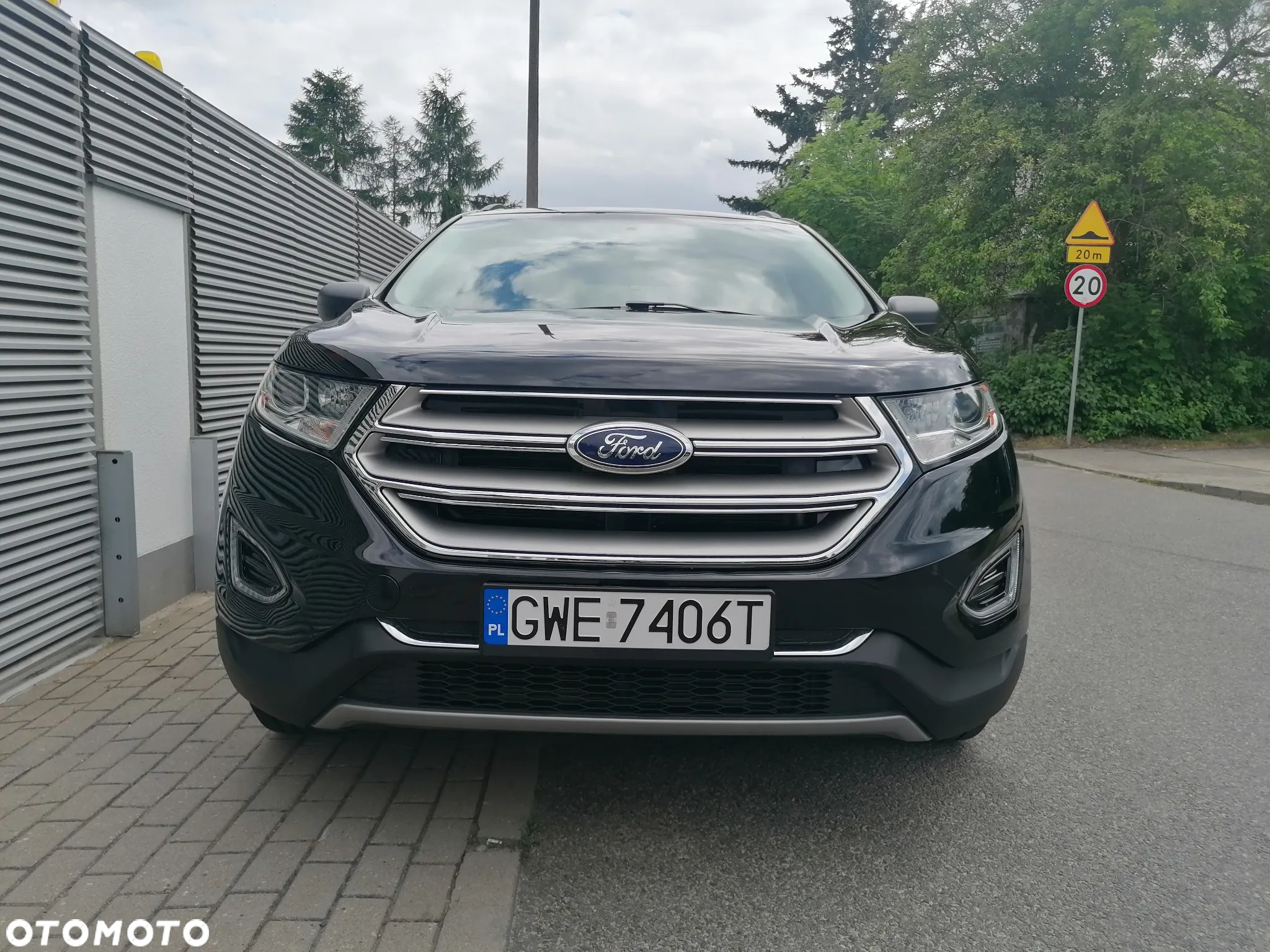 Ford Edge - 8
