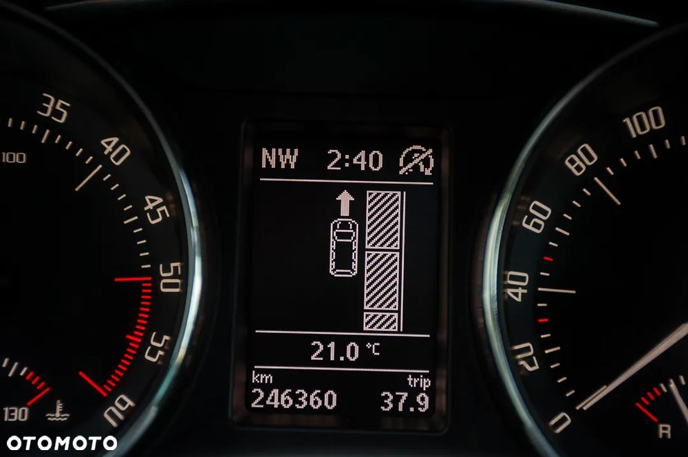 Skoda Superb 2.0 TDI Green tec DSG Exclusive - 37