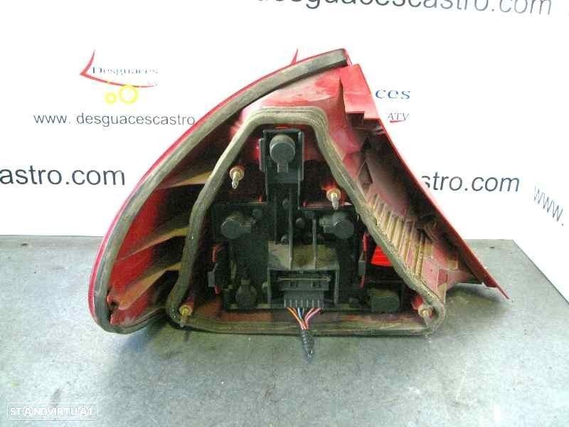 FAROLIM TRASEIRO DIREITO FORD MONDEO II 1997 - - 4