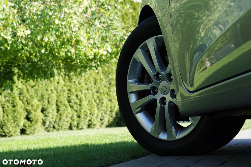 Kia Ceed - 28