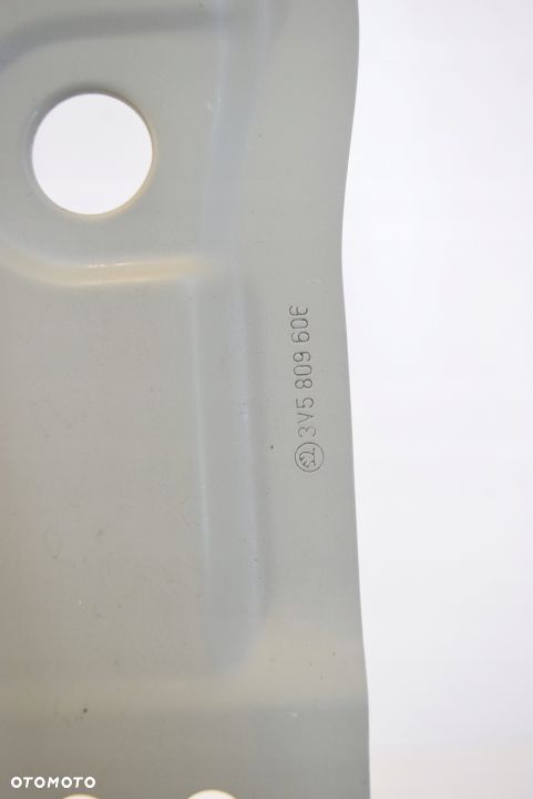 SKODA SUPERB III 3 PRÓG SŁUPEK PRAWY - 2