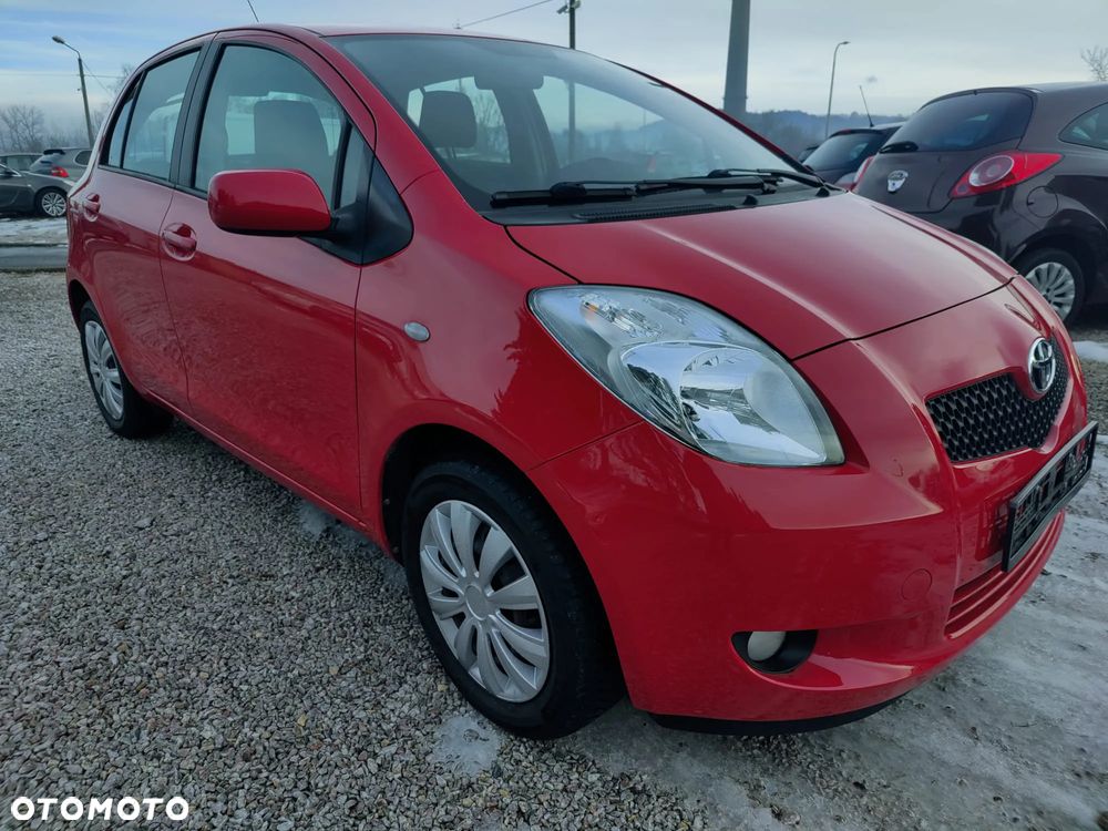 Toyota Yaris - 1
