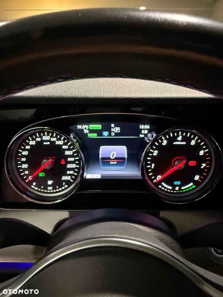 Mercedes-Benz Klasa E 300 - 25