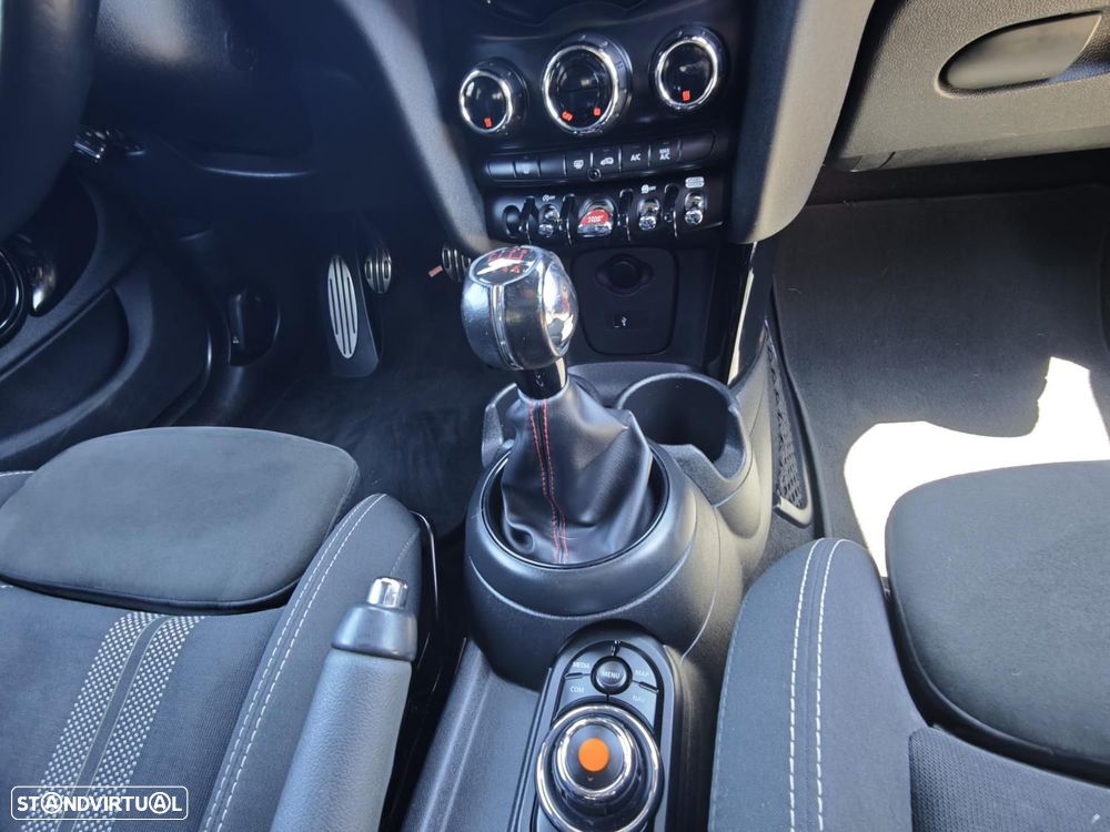 MINI 5 Portas Cooper D - 31