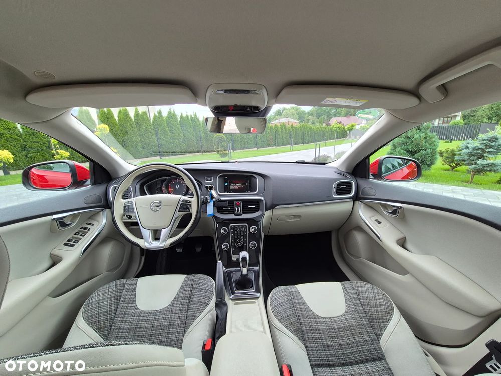 Volvo V40 T2 Drive-E Momentum - 3