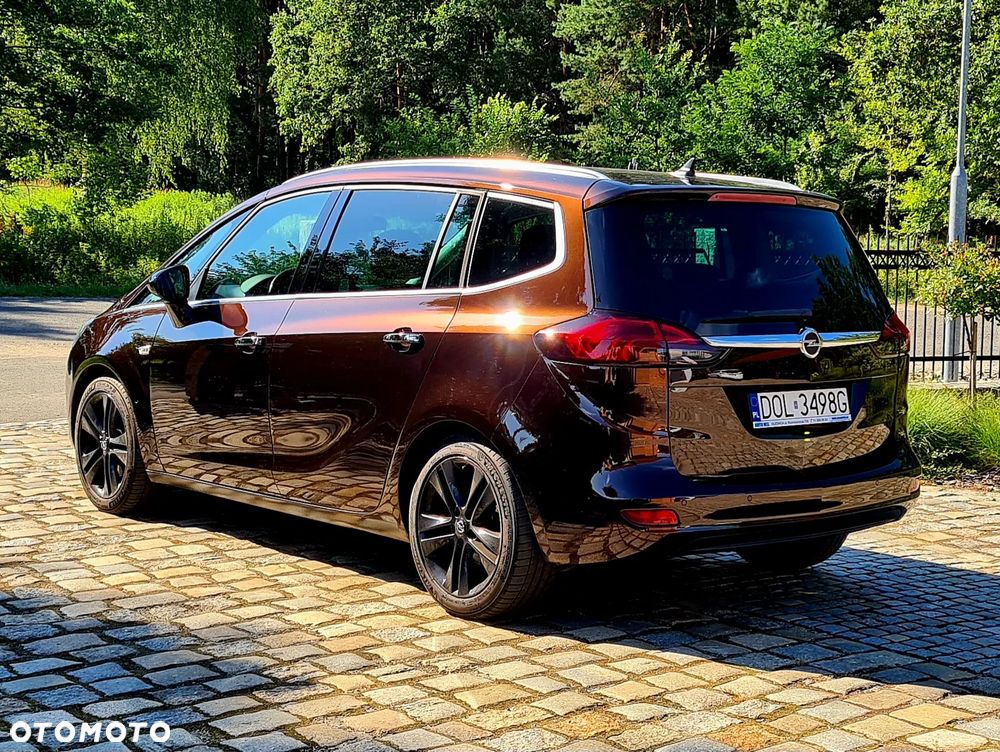 Opel Zafira 1.4 T Cosmo EcoFLEX S&S EU6 - 17