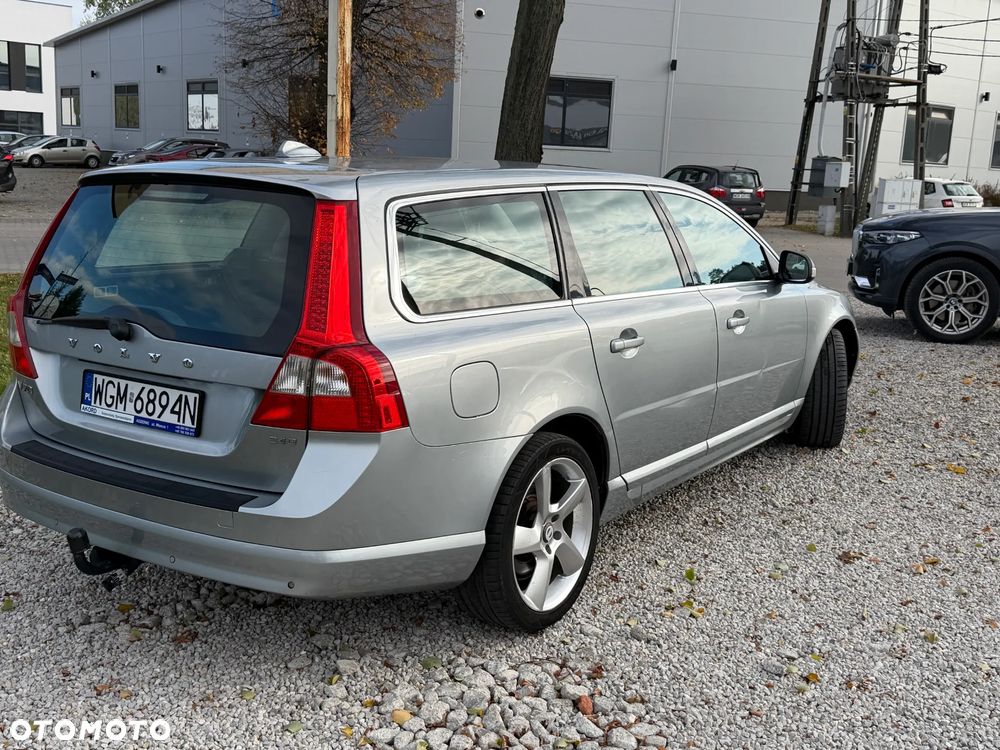 Volvo V70 2.4D Momentum - 9