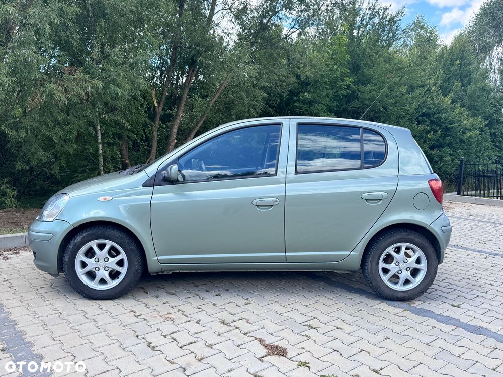Toyota Yaris - 13