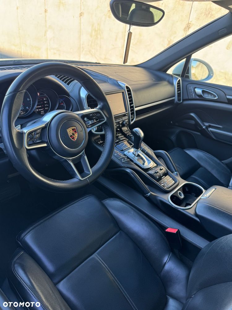 Porsche Cayenne Diesel Platinum Edition - 14