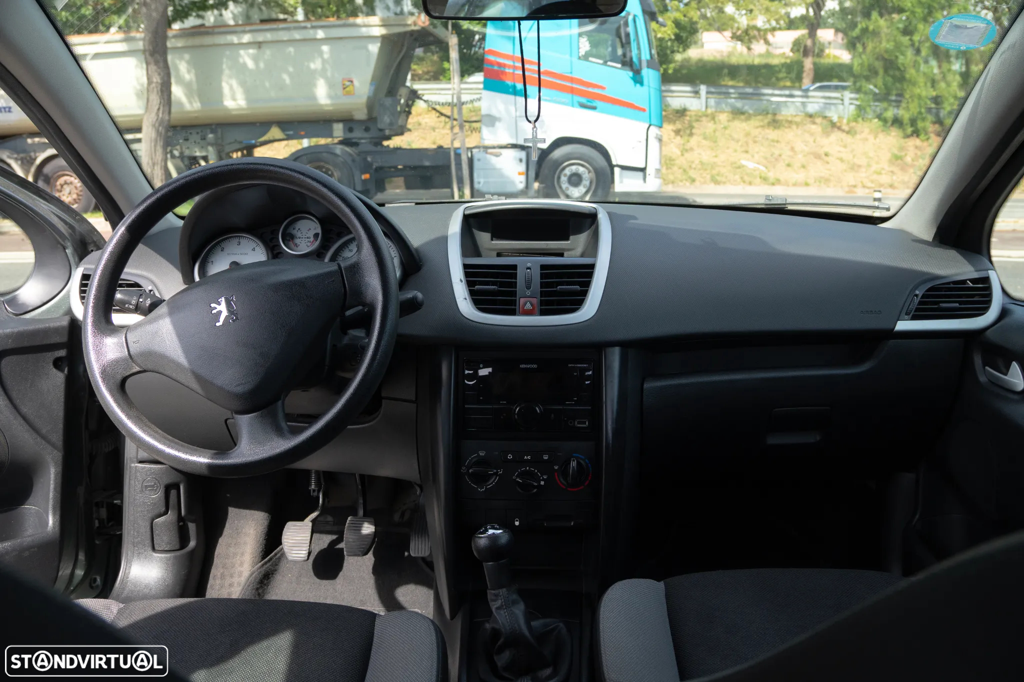Peugeot 207 - 8
