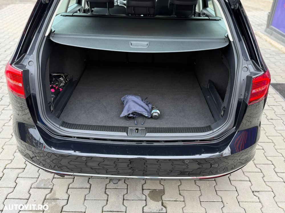 Volkswagen Passat Variant 2.0 TDI DSG 4Motion Comfortline - 13