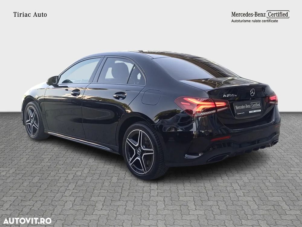 Mercedes-Benz A - 3