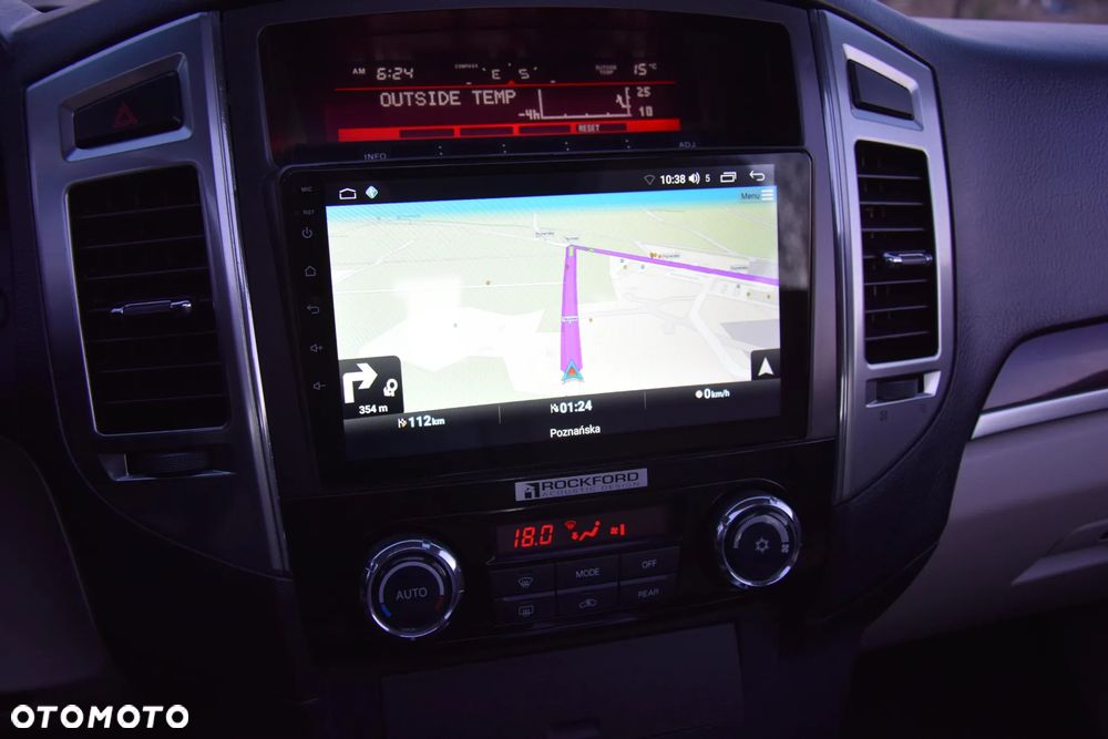 Mitsubishi Pajero - 26