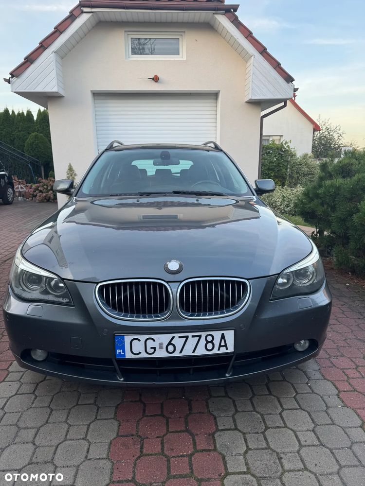 BMW Seria 5 525i Touring - 3