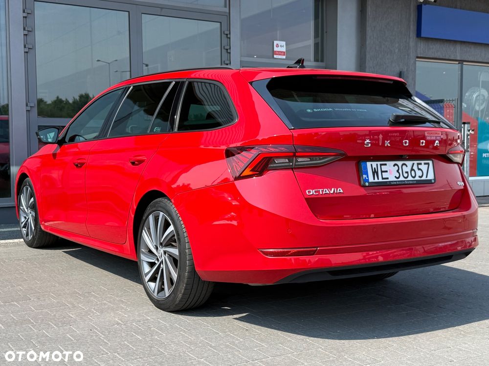 Skoda Octavia 2.0 TDI 4x4 Sportline DSG - 5