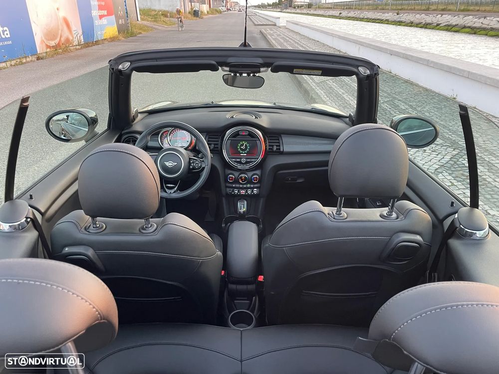 MINI Cabrio Cooper Auto. - 29
