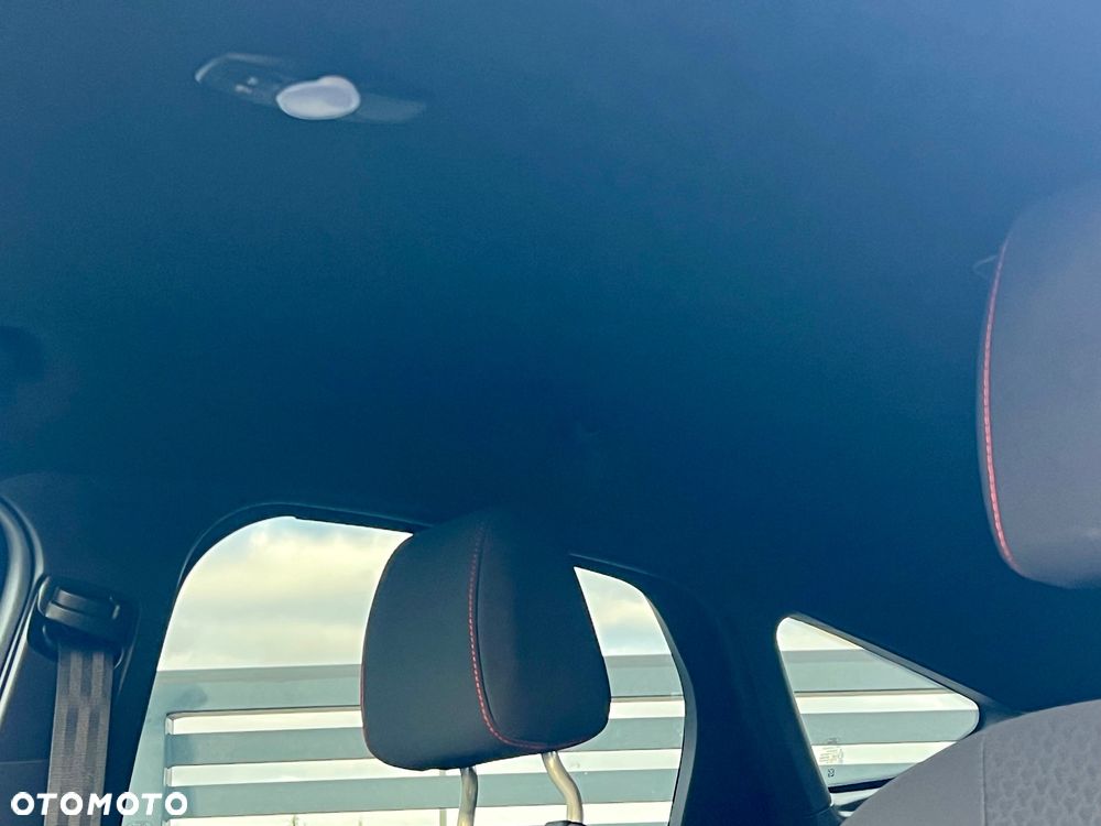 Ford Focus 1.0 EcoBoost Start-Stopp-System ST-LINE DESIGN - 12