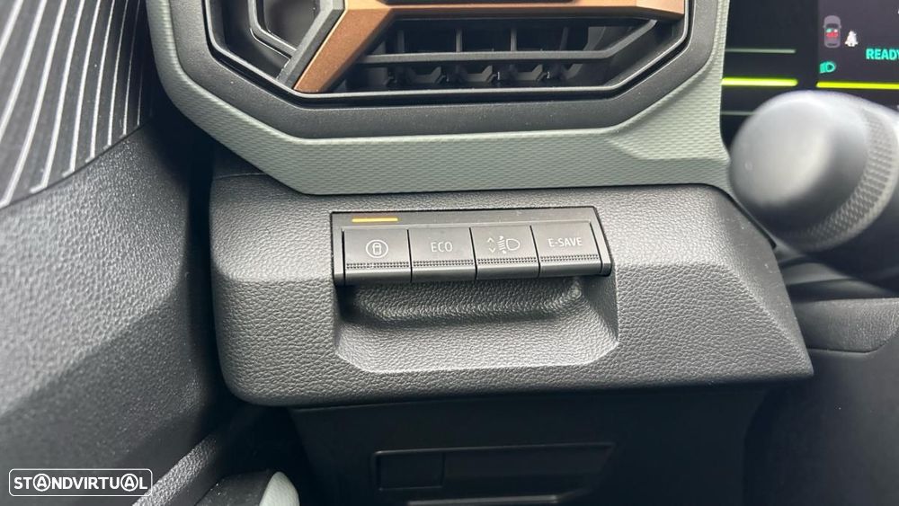 Dacia Duster 1.6 Hybrid Extreme - 11